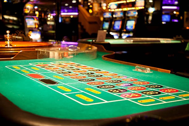 los303 platform interface showing football, live-dealer, and esports markets
